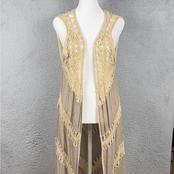 Umgee Tops - Umgee Cardigan Vest Womens Medium Brown Open Front Macrame Crochet Boho Long